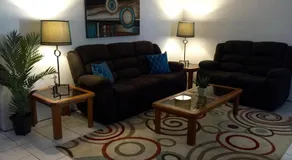 Beautiful 2 bedroom 1 bath - Image 5