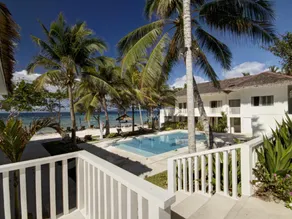 Momo Beach House - Image 4