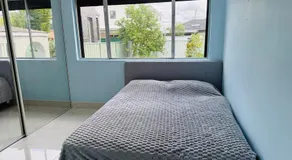 Quiet 3BR Home Walk to Ingleburn Station - Image 5