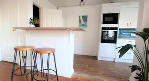 Contemporary Home in Friendly Easton - Free Parking - Image 5