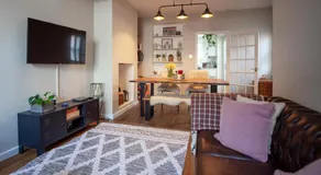 Hereford City - St Owens Terrace - Comfortable & Spacious Well Presented Three Storey House, Perfect For a Weekend Away & Exploring The City On Foot - Hosted By RENTMYHOUSE - Image 2