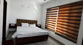 Hotel HB Grand - Image 2