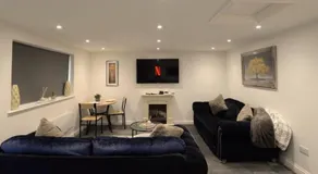 Modern Guest House with Free Parking & Fast Wi-Fi - Image 2