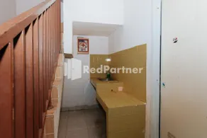 RedDoorz at Victory Homestay Karawaci - Image 5
