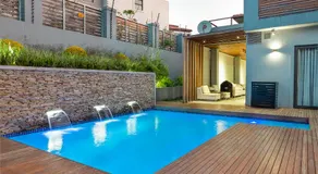 Mark Suites Goldcrest Apartments - Image 3