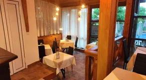 Twin House - Image 4