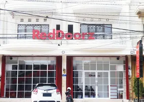 RedDoorz @ Jalan Tanjung Blitar - Image 4