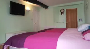 Brookside Cottage - Image 2
