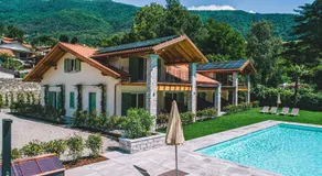 House & Pool - Image 4