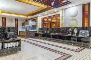 Emperor Hotel - Image 3