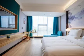Starway Hotel Wenxi Swimming Pool - Image 2