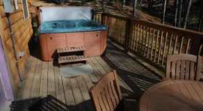 The Cabins at Pine Haven - Beckley - Image 4