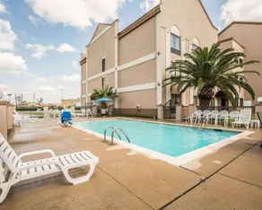 Spark by Hilton Stafford Sugar Land - Image 3