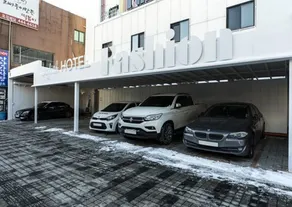 Anyang Hotel Fashion - Image 3