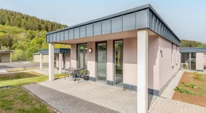 Beautiful Bungalow Near the Lake Beach - Image 5