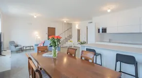 Dream Lake Apartments Lake View - private beach by Rent All Como - Image 4
