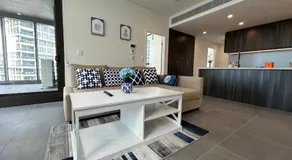 Stadium View Oasis 2BR with Free Parking - Image 4