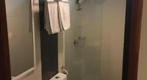 Premierz Hotel - Image 2
