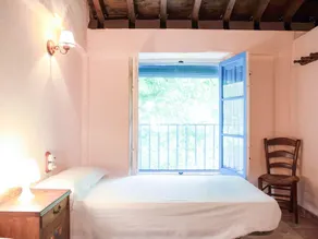 Alluring Cottage in Huétor-Tájar near Forest - Image 5