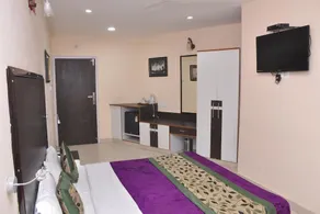 Hotel City Heights - Image 3