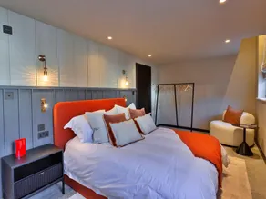 Holiday Home in Kent with Hot Tub  Games Room - Image 2