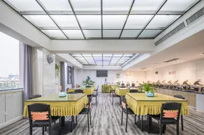 Wansheng Garden Hotel (Luoshan Xinhua) - Image 4