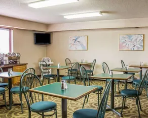 Comfort Inn Manistique - Image 5