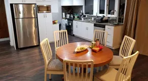 City Gardens Suites B&B - Image 3