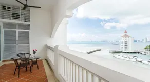 Straits Quay Marina Suites Penang - Image 5