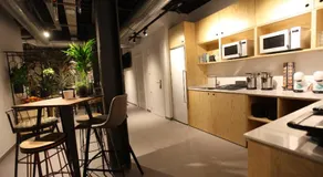 VTZ The Botanic Hostel - Image 3