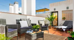 MH Apartments Central Sevilla - Image 5