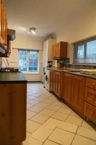 Spacious Retreat - Remote Worker & Family Friendly - Image 3