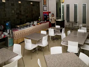 Hotel Central Kudus - Image 5