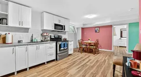 Spacious 1 BD + 1 Den near Marina and Canal - Image 3
