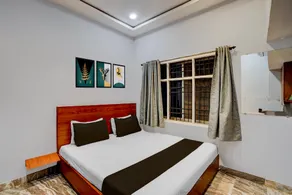 Hotel Stay Here - Image 2