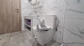 JP Luxury Apartment 1 - Image 4