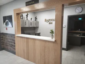 Razoolies Inn - Image 5