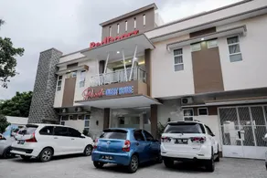 RedDoorz Plus at Permata Guesthouse Lampung - Image 4