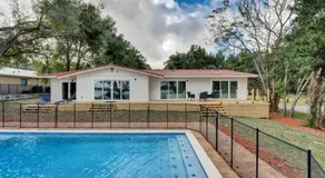 Casa 5Q c/ Piscina e Vista Lago — 3min Universal - Image 5