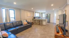 Rainbow Retreat - Stunning Moreton Bay Views - Image 3