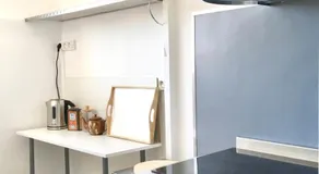 Dans une maison, appartement indépendant et jardin - Image 4