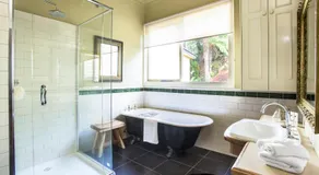Sassafras village stay - historic home sleeps 4 - Image 2