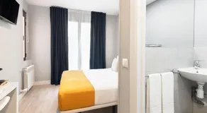 8Rooms Madrid, smart self check-in rooms - Image 4