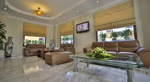 Sunny Hotel 1 - Image 4