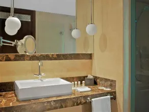Le Méridien Pyramids Hotel & Spa - Image 2