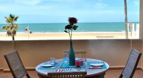 AMAZING FRONTAL BEACH APARTMENT #Traveller's Awards2023 - Image 4