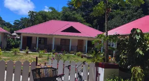 La Maison Figaro Guest House - Spacious Island Stay in La Digue - Image 4