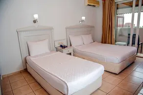 Grand Bahama Beach Hotel - Image 2