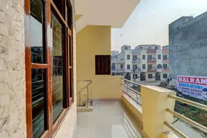 OYO 76880 Hotel 2 Cubes - Image 3