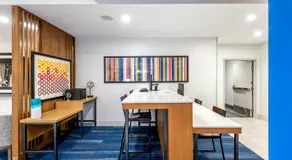 Holiday Inn Express & Suites Santa Ana - Orange County by IHG - Image 5